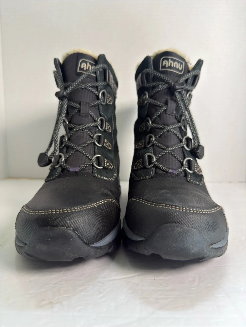 Ahnu Women’s Black Lace-Up Insulated Outdoor Hiking Boots Sz 8